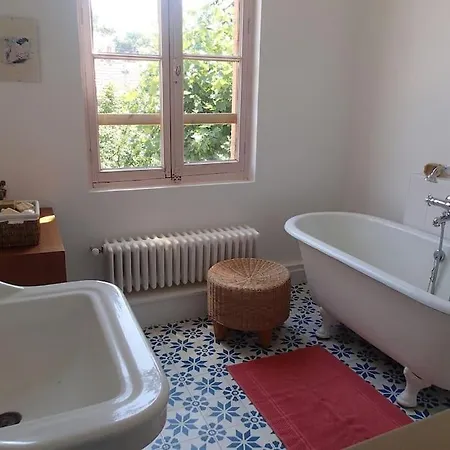 Maison De Famille Avec Piscine
