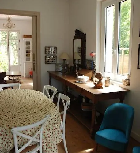 Holiday home Maison De Famille Avec Piscine Arcachon