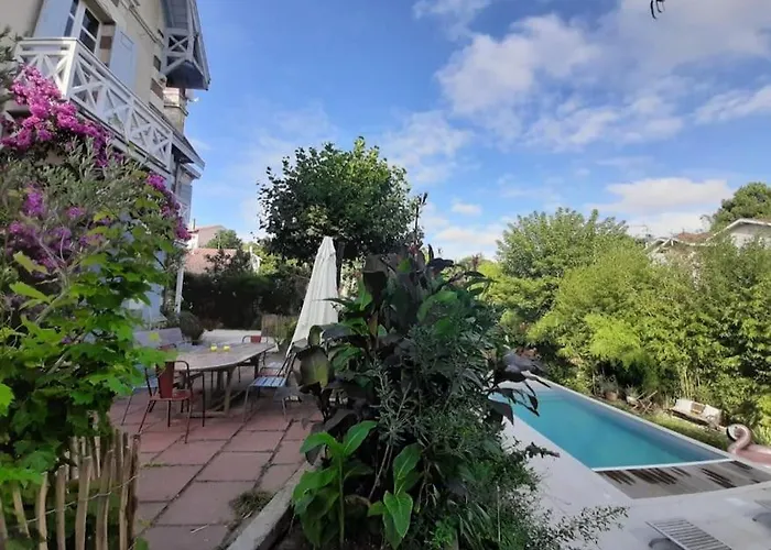 Maison De Famille Avec Piscine *